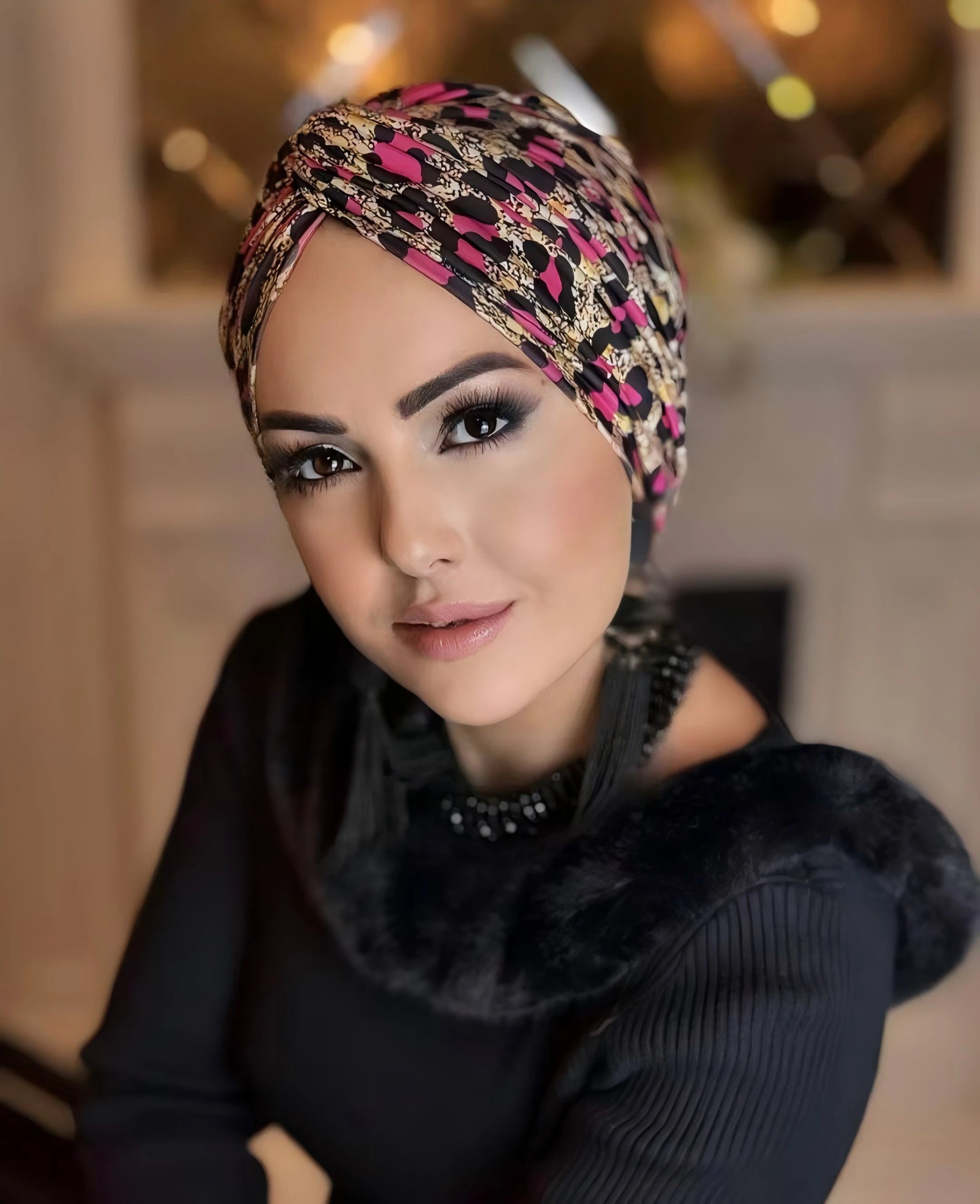1PC Women's French Retro Light Luxury Pattern Headscarf Elegant Match