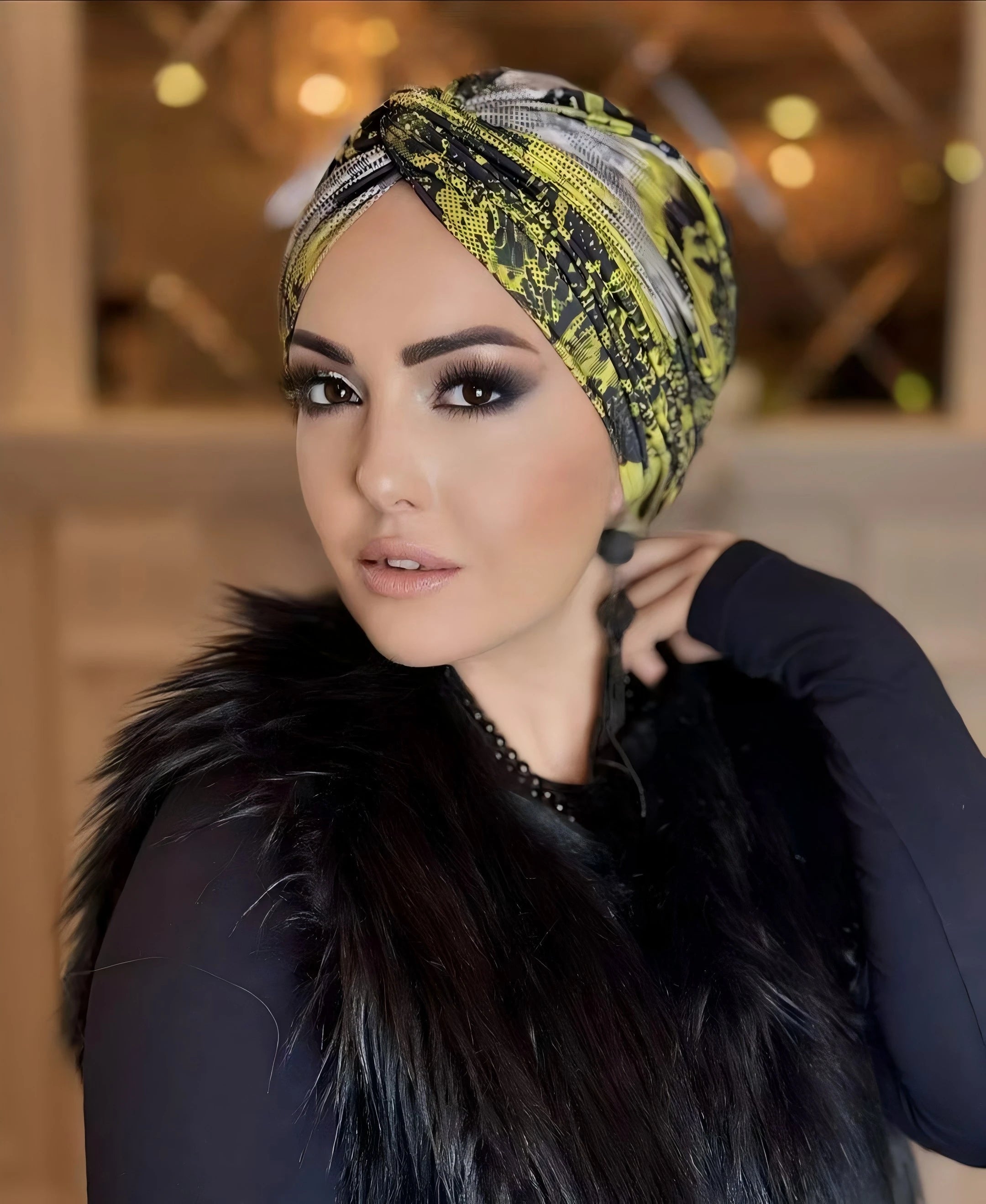 1PC Women's French Retro Light Luxury Pattern Headscarf Elegant Match